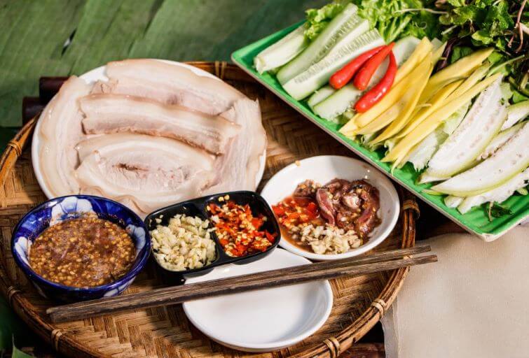 Thịt heo cuốn bánh tráng